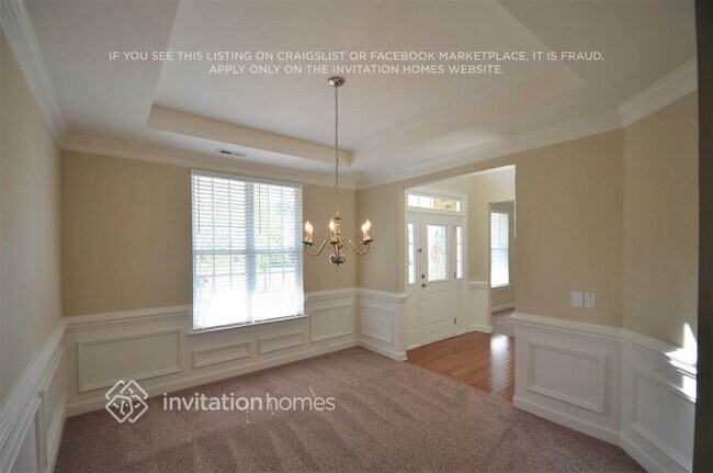 Foto del edificio - 6302 Crosshall Pl
