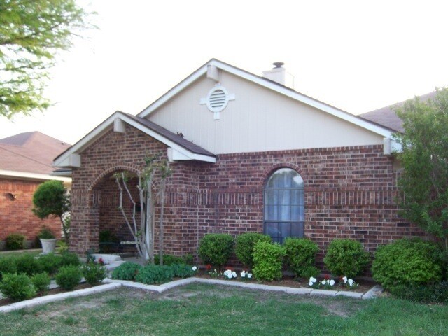 Foto principal - 243 Reeder Dr