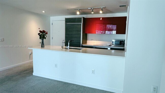 Building Photo - 1100 S Miami Ave