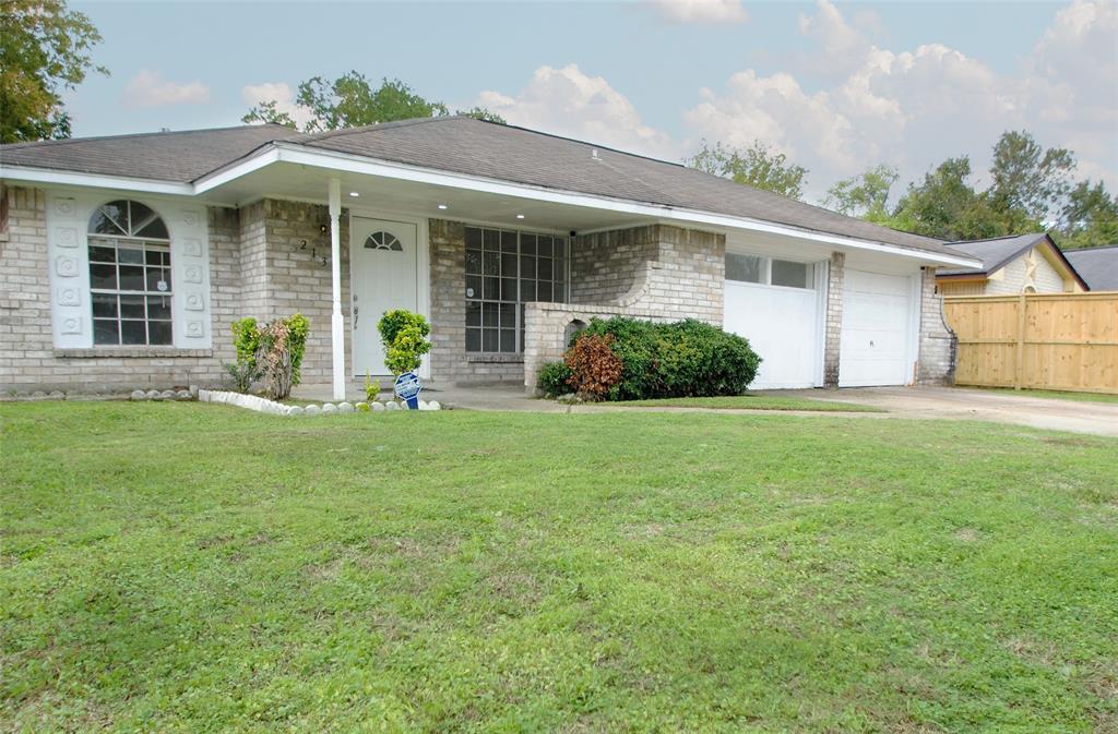 Primary Photo - 2135 Bunzel St
