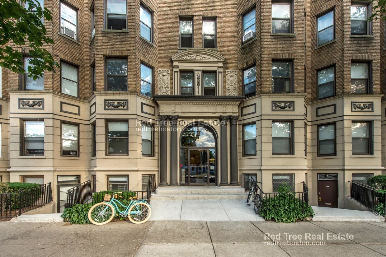 Building Photo - 1148 Commonwealth Ave