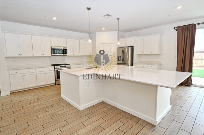 Foto del edificio - 6342 E Robinson Ave