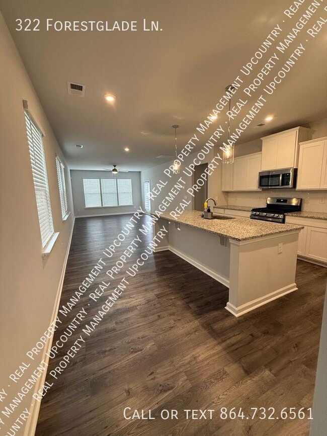 Foto del edificio - 322 Forestglade Ln