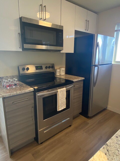 Foto del edificio - 2415 8th Ave N