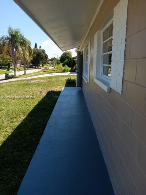 Building Photo - 622 Plymouth St