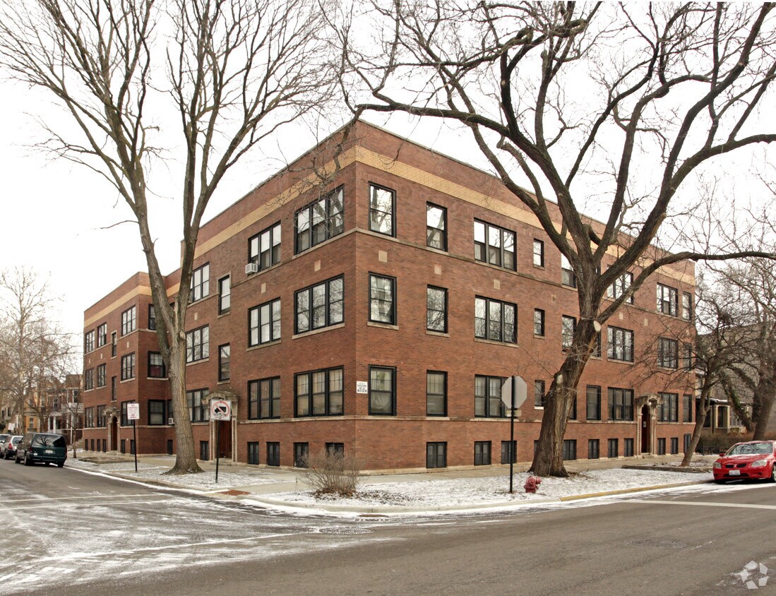 Foto principal - 6201-6207 N Wayne Ave