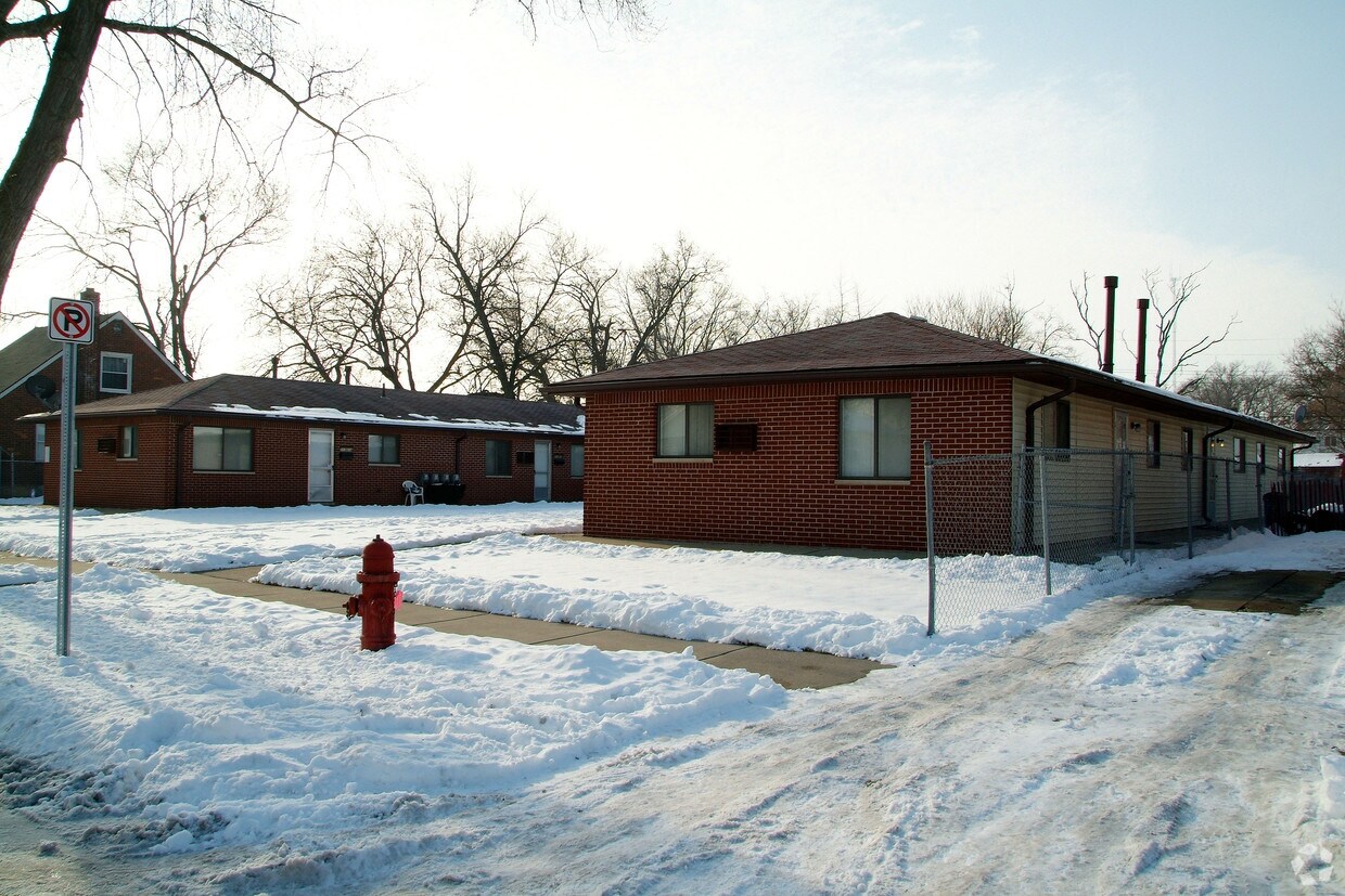 21360 Mitchelldale Ave, Royal Oak Twp, MI 48220 Apartments in Royal Oak Twp, MI