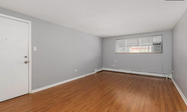 Living room. Family room - 909 S Pearl St