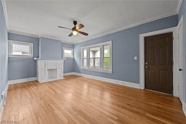 Foto del edificio - 2056 Wascana Ave