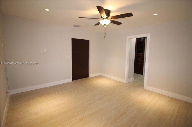 Foto del edificio - 4540 SW 15th St
