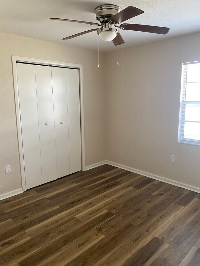 Foto del edificio - Locke Street Triplex Units