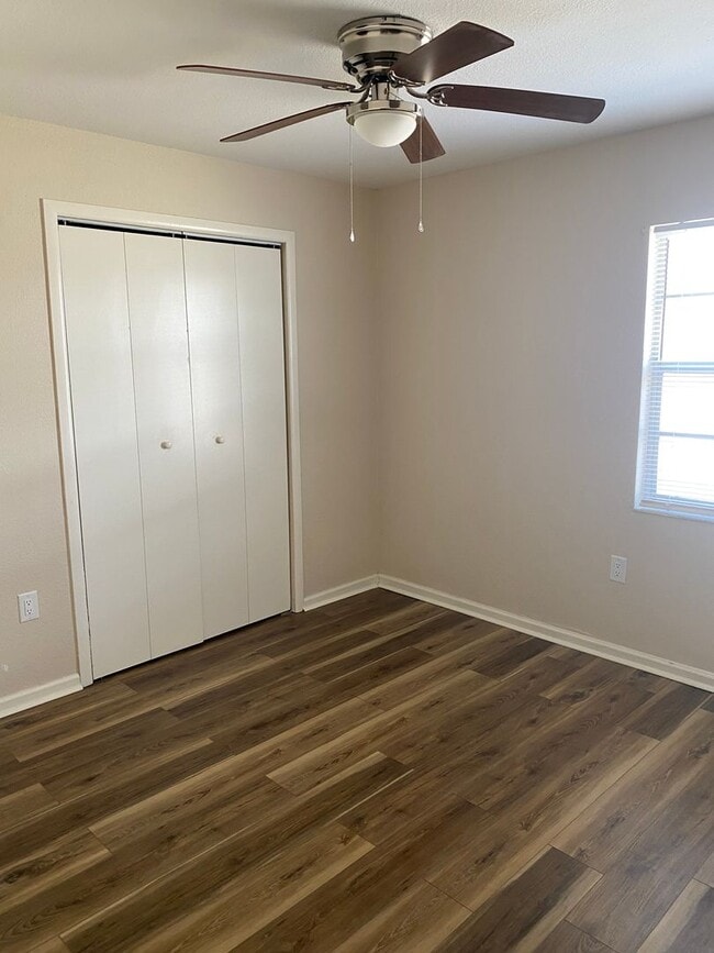 Building Photo - Locke Street Triplex Units