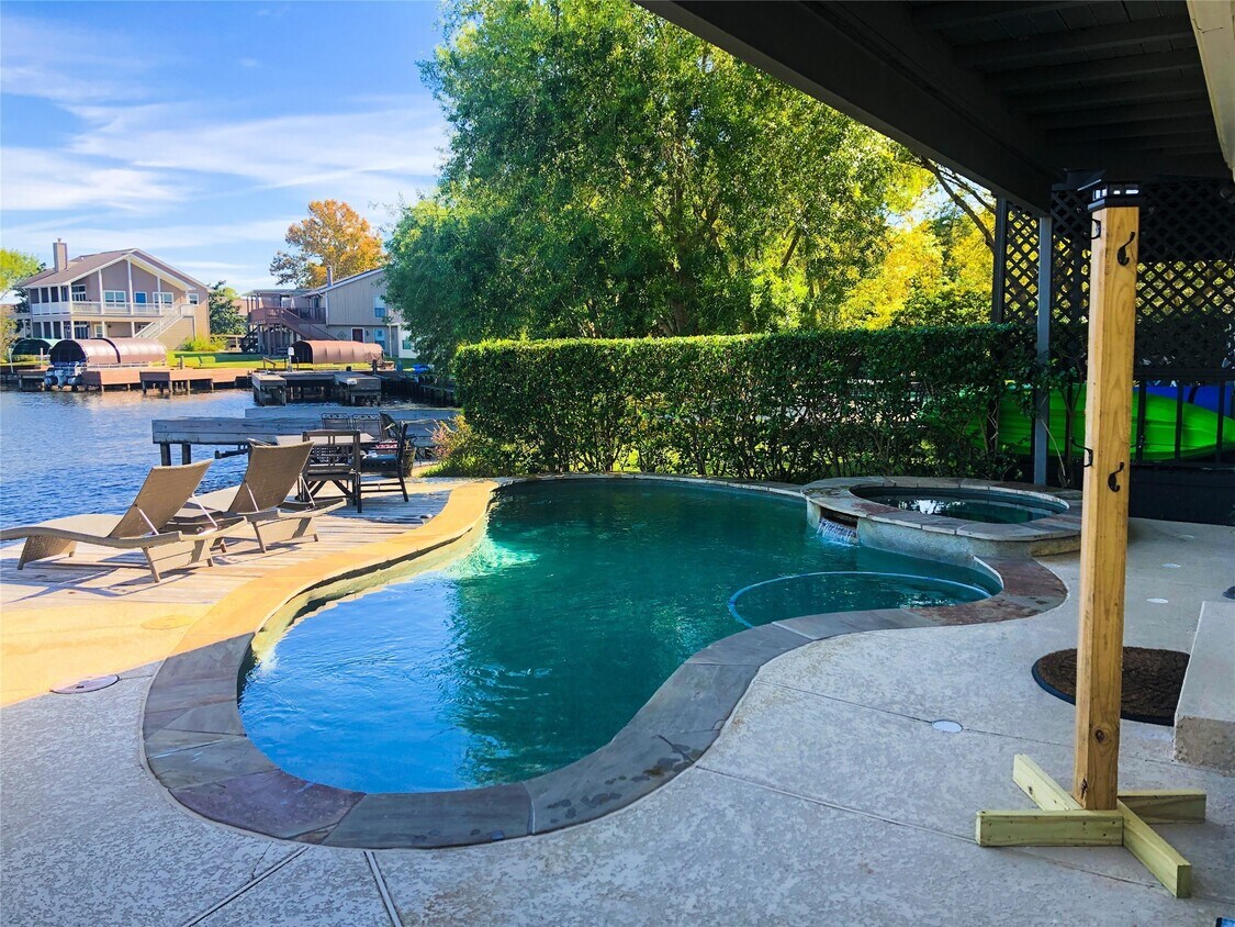Foto principal - 45 Lakeview Village