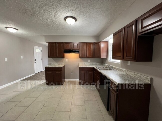 Foto del edificio - 1731 Claire Dr