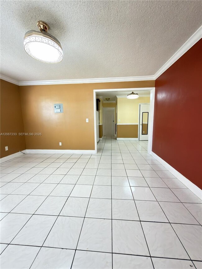 Building Photo - 7336 Carlyle Ave