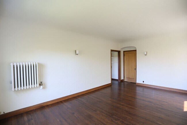 Foto del edificio - OPEN HOUSE: Sunday (11/9) 2:30pm-3:00pm El...