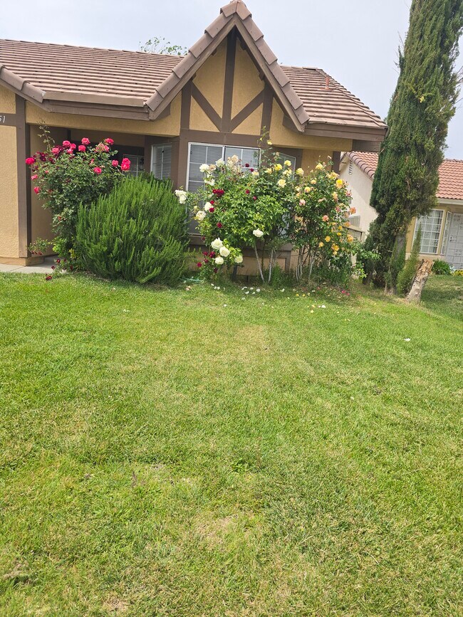 Foto del edificio - 36851 Goldenview Way