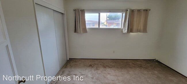 Building Photo - 3 br, 1 bath House - 2168 Cowley Way