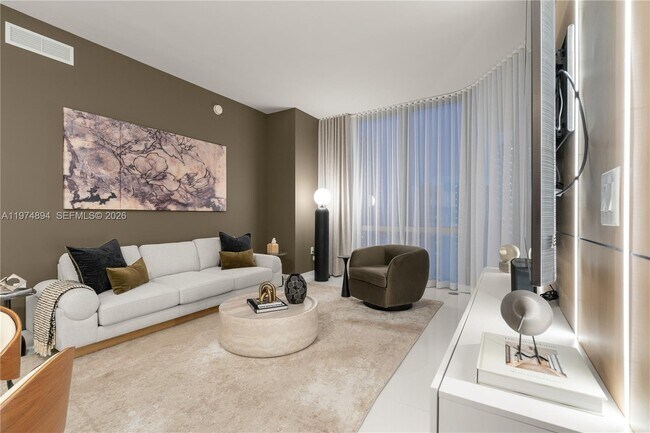 Building Photo - 851 NE 1st Ave