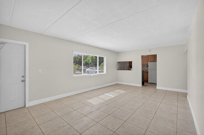 Building Photo - 821 Lighthouse Dr
