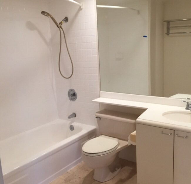 Foto del edificio - Honolulu Tower - High Floor, Ocean and City View!!!