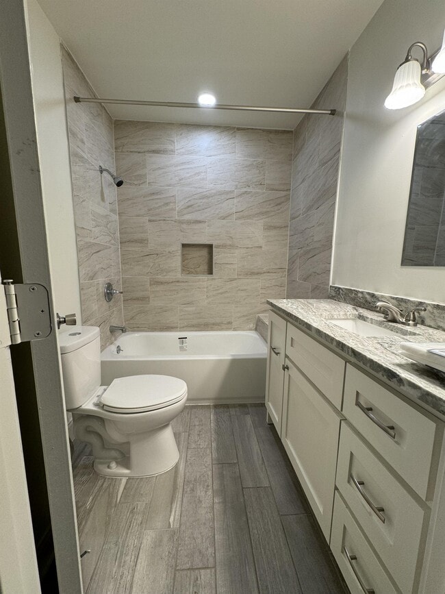 Foto del edificio - 2030 S Hayden St