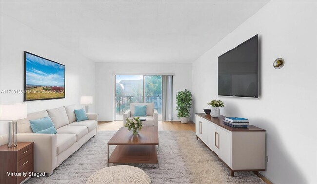 Foto del edificio - 8101 SW 72nd Ave