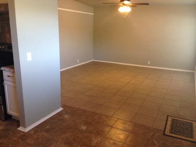 Foto del edificio - Available Now!! Beautiful & recently updat...