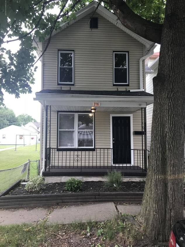 Primary Photo - 316 N Garfield Ave
