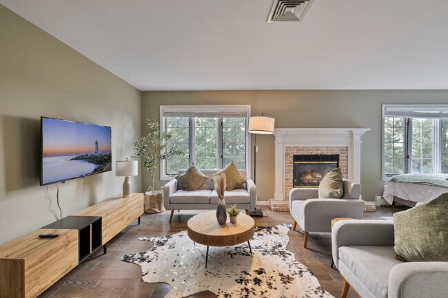 Foto del edificio - 321 Museum Village Rd