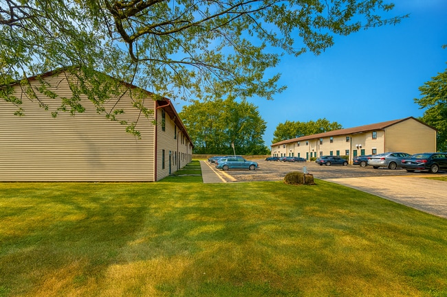 Building Photo - Highlands Townhomes