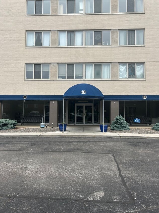 12520 Edgewater Dr Unit 807, Lakewood, OH 44107 Condo for Rent in