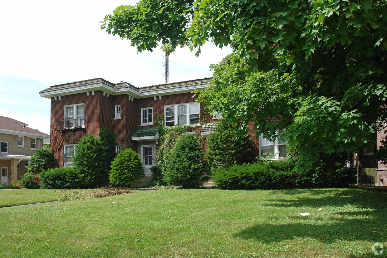 Building Photo - 908 Richmond Rd