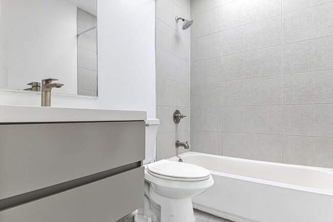 Foto del edificio - 5005 August St