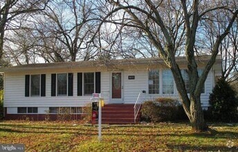 Building Photo - 10213 Rodgers Rd