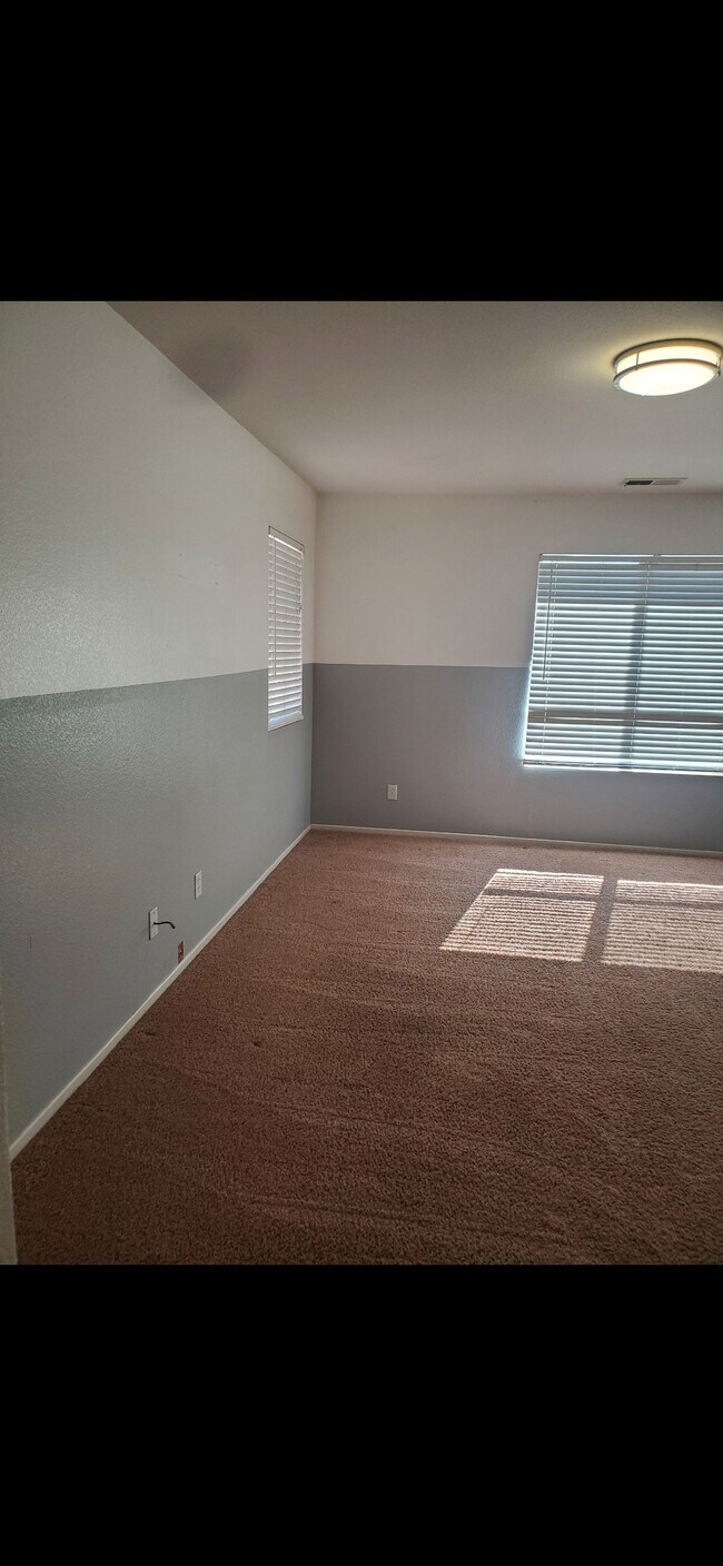 sala de estar principal (lado izquierdo) - 33792 Harvest Way E