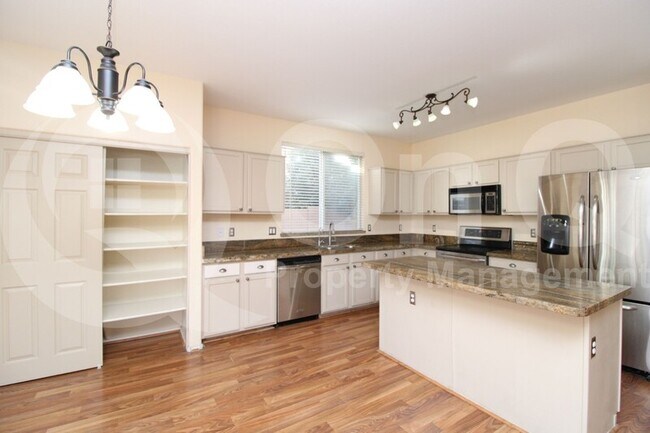 Foto del edificio - 19611 N 33rd St