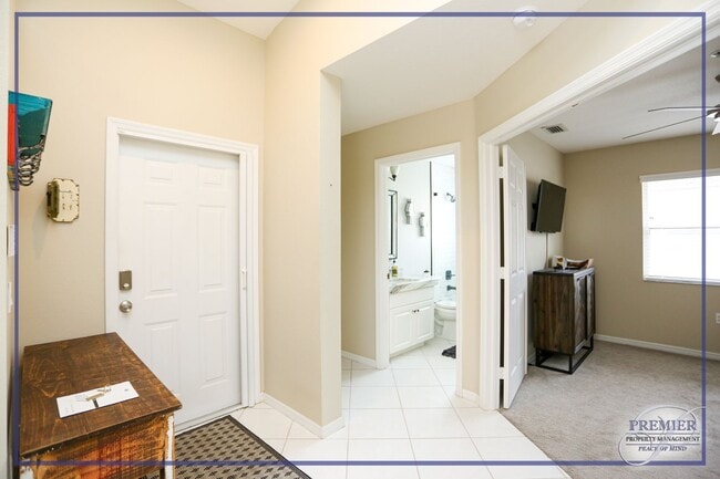 Building Photo - ***NORTH NAPLES***FURNISHED ANNUAL ***GREA...