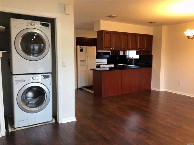 Building Photo - 11425 Dalian Ct
