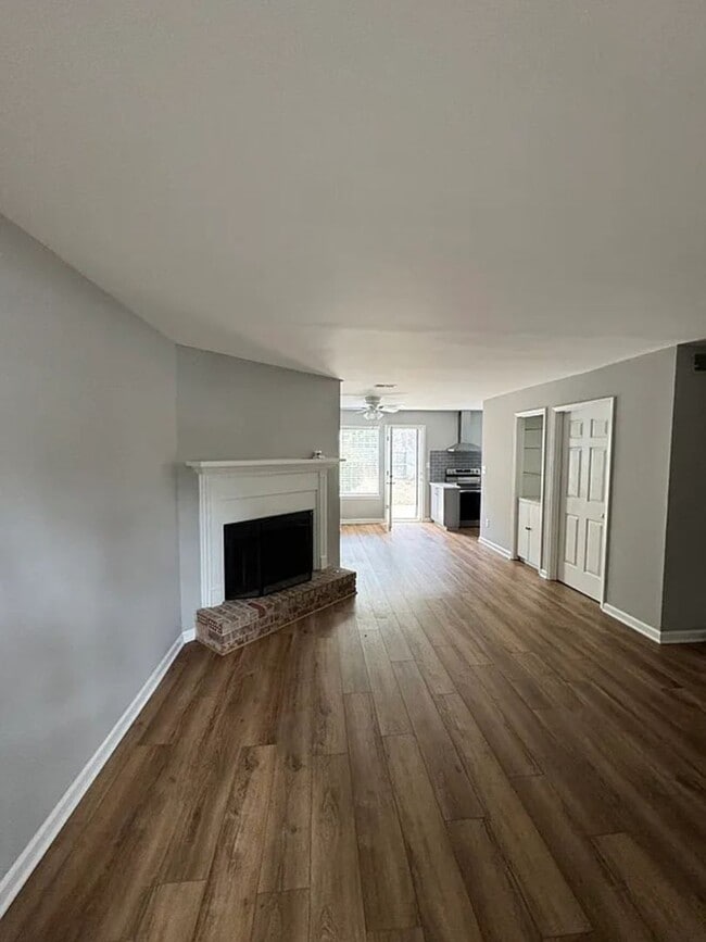 Foto del edificio - 5034 Bell Dr SE