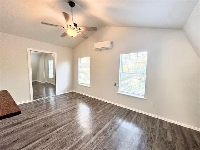 Foto del edificio - 2913 Hunter St