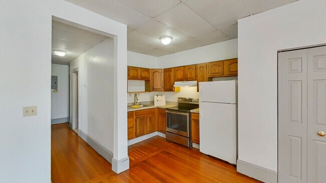 Building Photo - 1540 Tremont St