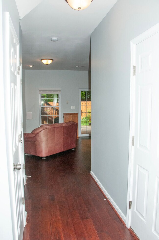 Building Photo - 21672 Kings Crossing Terrace