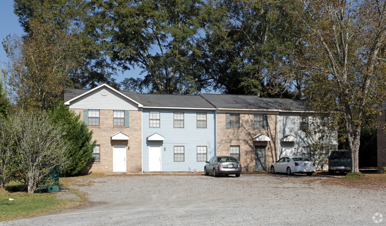 Building Photo - 1904 Hand Ave