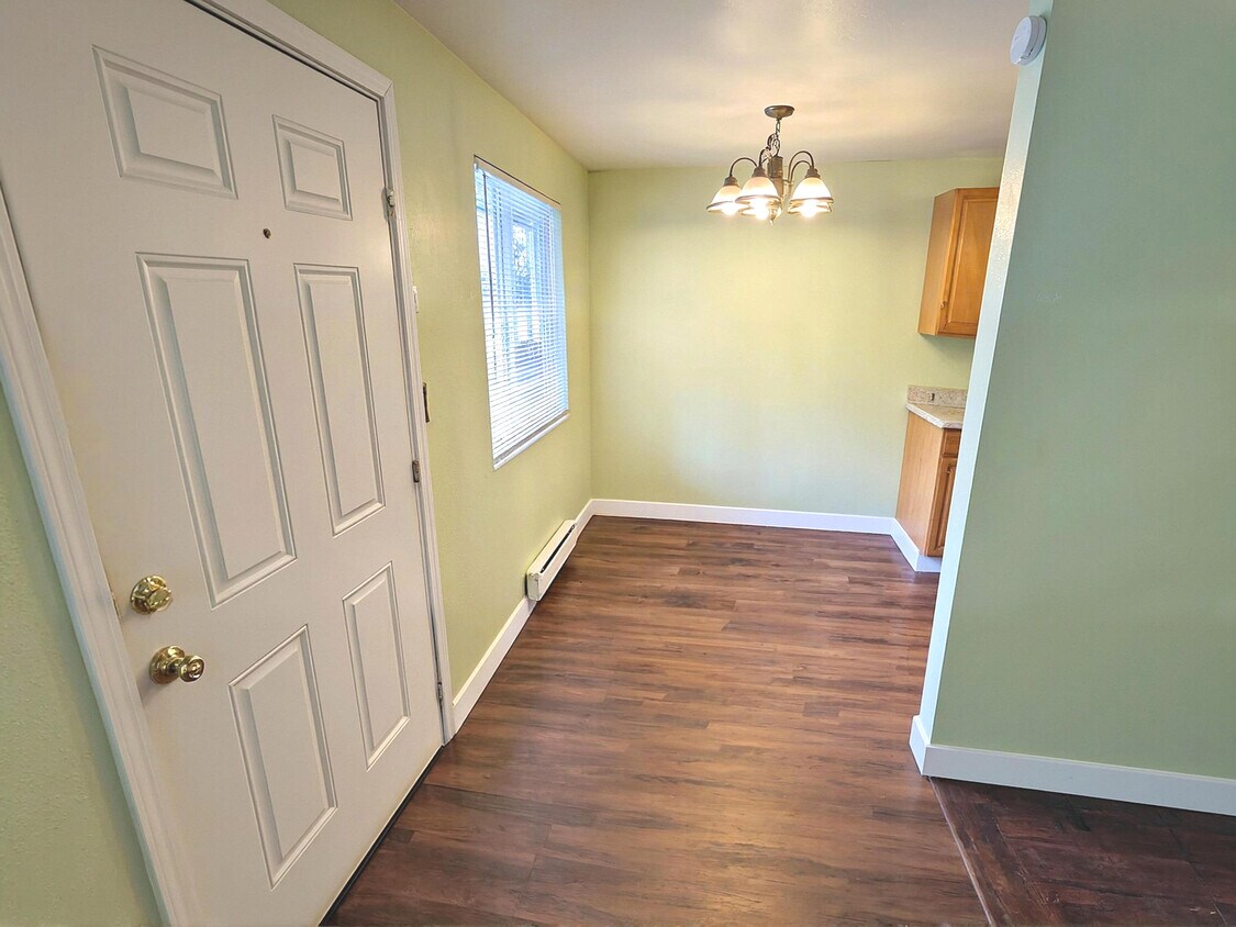 Foto principal - 7408 Rainier Avenue South