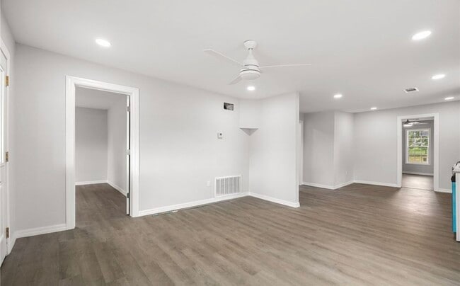 Building Photo - 28110 AR-22