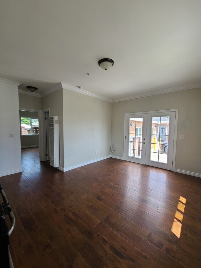 Photo - 645 E Central Ave House