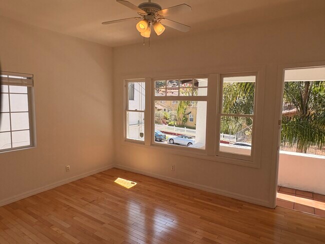 Foto del edificio - 1631 1/2 Morton Ave