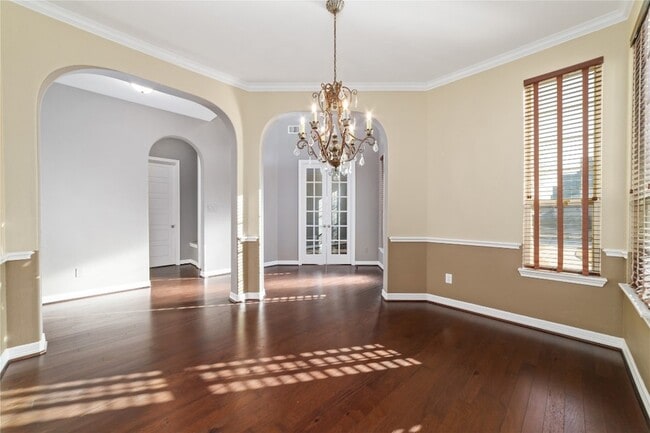 Photo - 11106 Wishaw Wy House