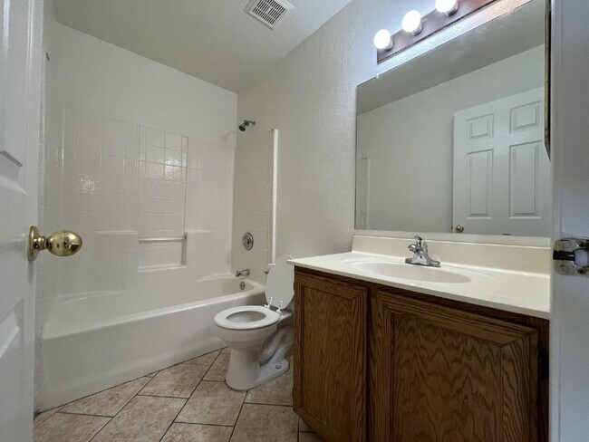 Foto del edificio - 6755 N 89th Ave